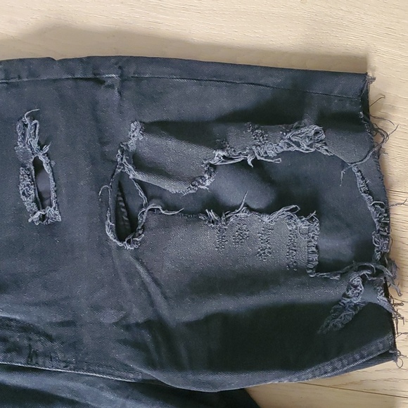 ZARA DENIM SHORTS - Picture 3 of 6